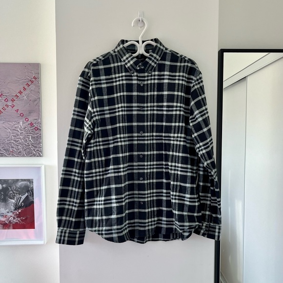 Club Monaco Long Sleeve Open Plaid Flannel Shirt - Picture 5 of 10